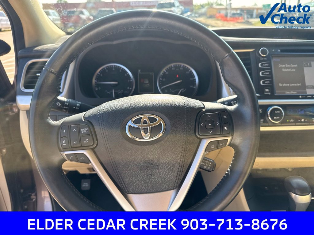 Used 2017 Toyota Highlander Limited FWD image 16