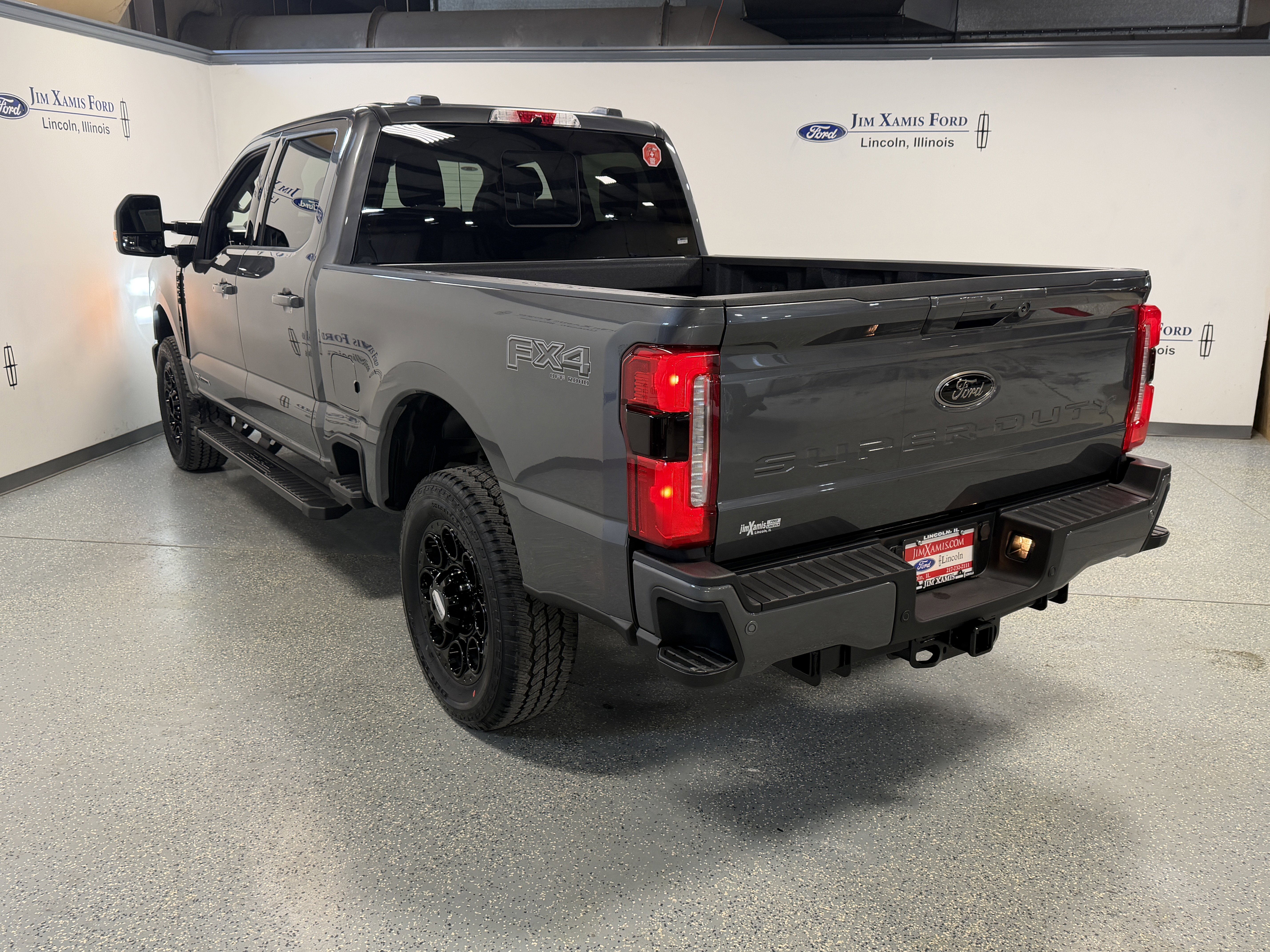 New 2026 Ford F250 Lariat w/ Black Appearance Package image 4