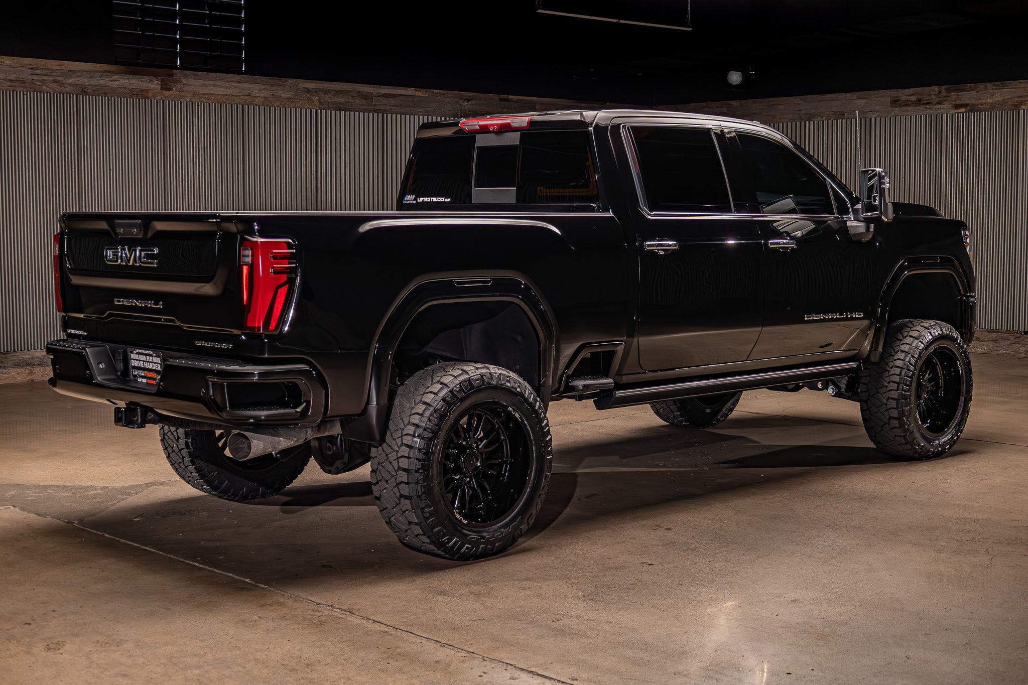 Used 2024 GMC Sierra 2500 Denali w/ Denali Reserve Package AWD/4WD image 10