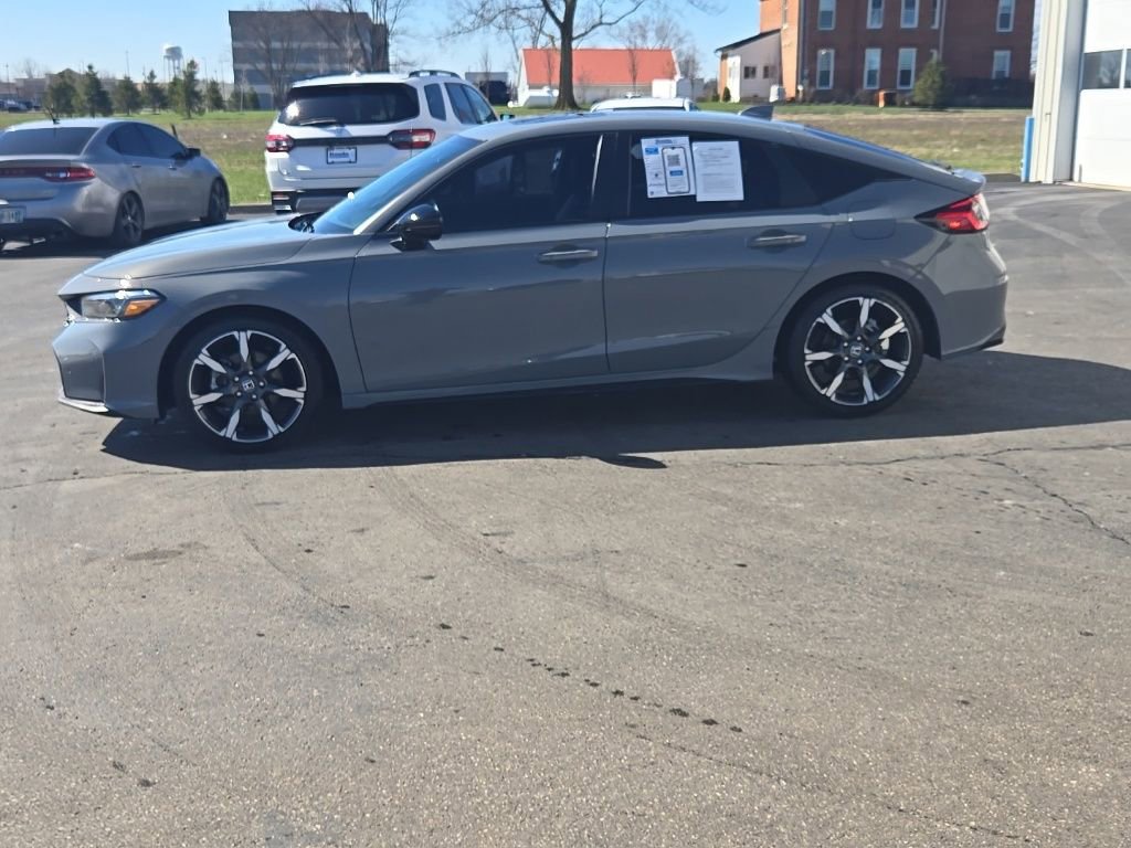 Used 2025 Honda Civic Sport Touring image 4