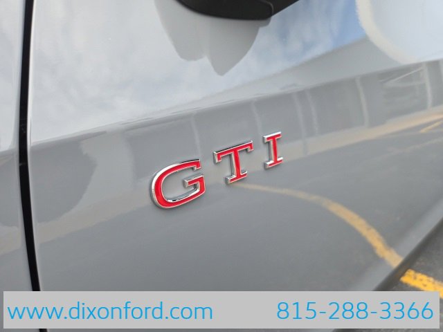 New 2025 Volkswagen GTI SE image 9