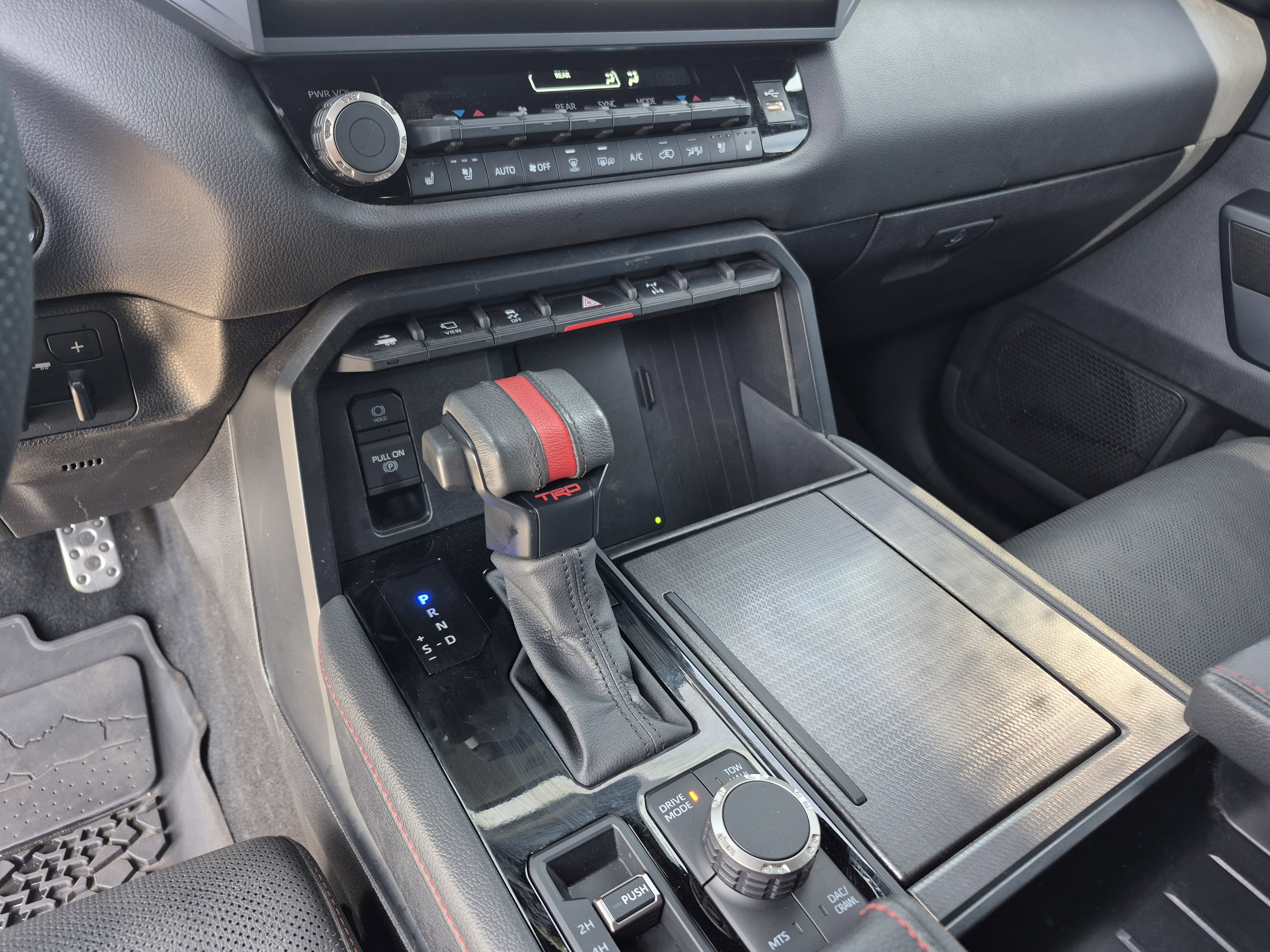 Used 2025 Toyota Sequoia TRD Pro AWD/4WD image 12