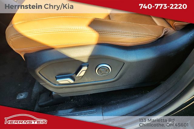 Used 2025 Hyundai Santa Fe Limited AWD/4WD image 15
