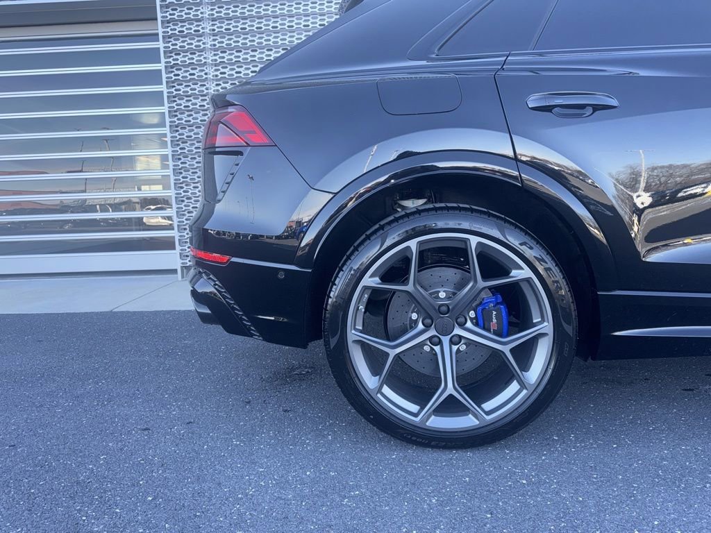 New 2026 Audi RS Q8 performance image 7