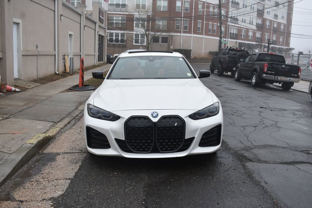 Used 2023 BMW i4 eDrive40 w/ M Sport Package image 3