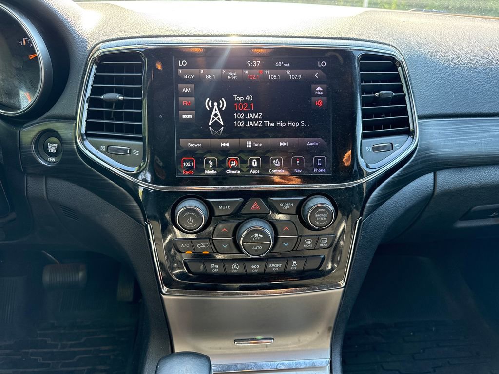 Used 2019 Jeep Grand Cherokee Laredo w/ Laredo X Package RWD image 18