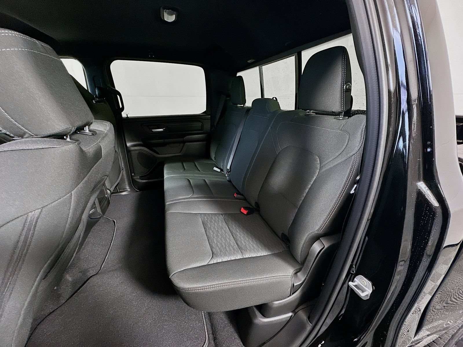 New 2026 RAM 1500 Express AWD/4WD image 23