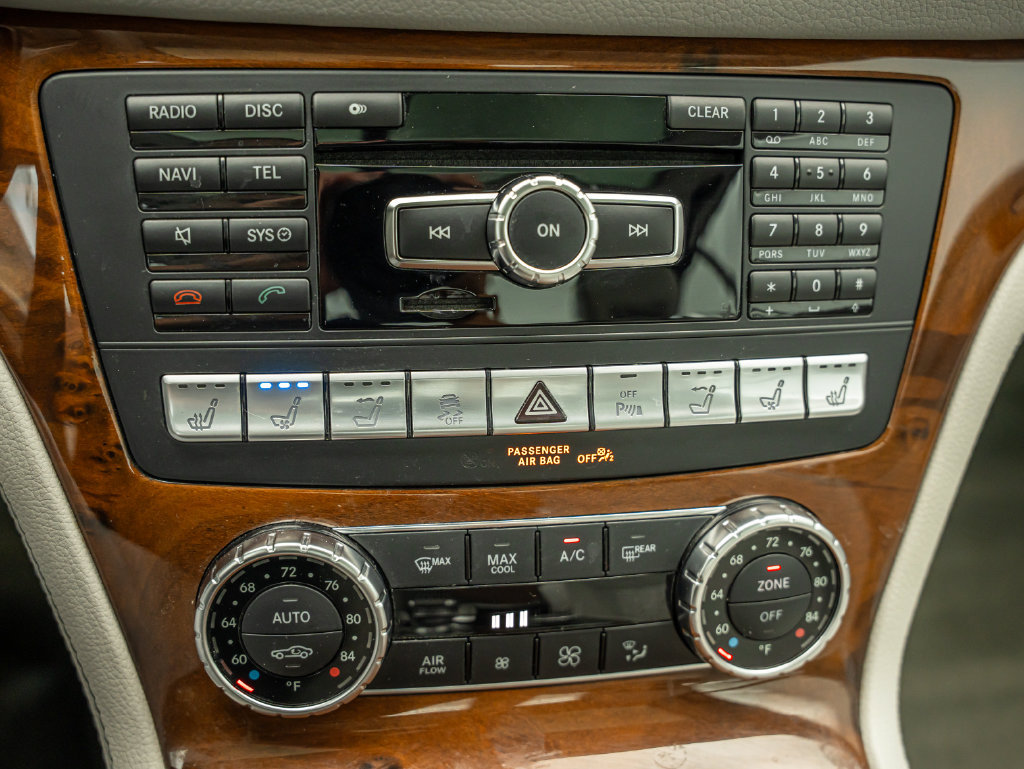Used 2013 Mercedes-Benz SL 550 image 38