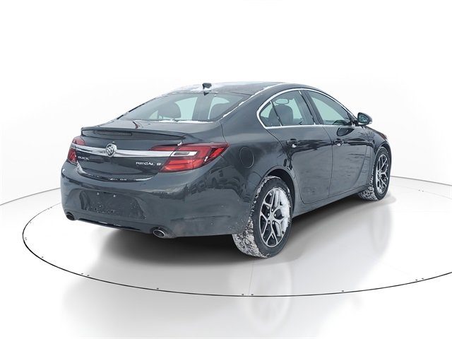 Used 2017 Buick Regal Sport Touring image 3