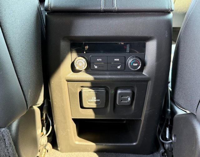 Certified 2023 Chevrolet Traverse Premier image 32