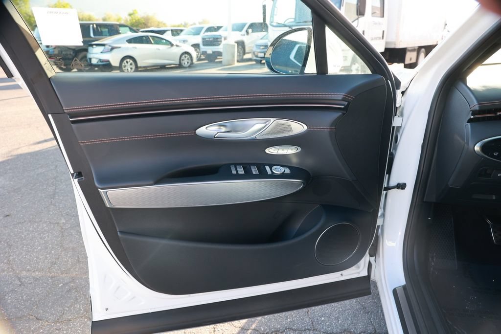Used 2026 Genesis GV70 2.5T Sport Prestige AWD/4WD image 17