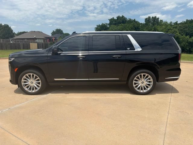 Certified 2024 Cadillac Escalade ESV Premium Luxury w/ Performance Package AWD/4WD image 2