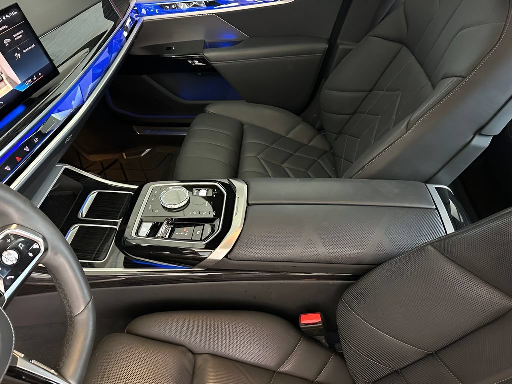 Certified 2023 BMW 740i RWD image 21