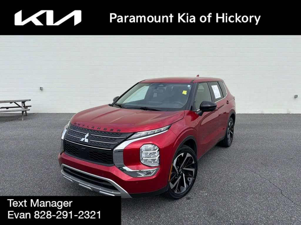 Used 2024 Mitsubishi Outlander SE Black Edition
