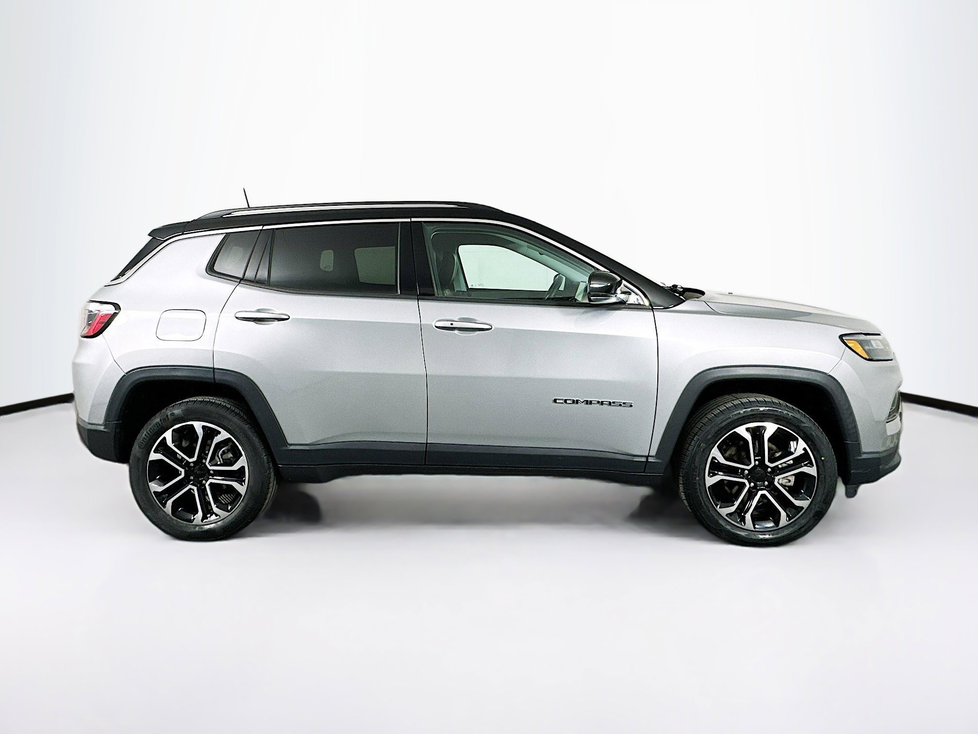 Used 2022 Jeep Compass Limited image 10