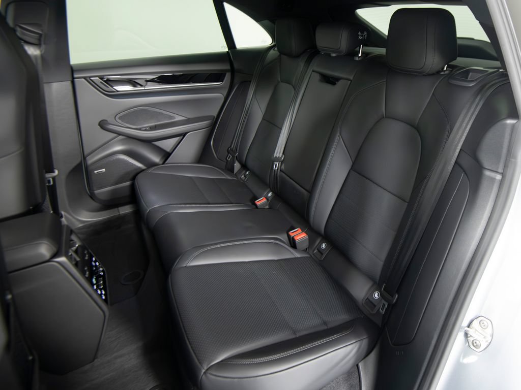 New 2026 Porsche Macan 4 Electric AWD/4WD image 36