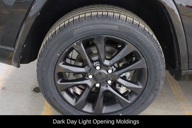 Used 2021 Jeep Grand Cherokee Laredo X image 33