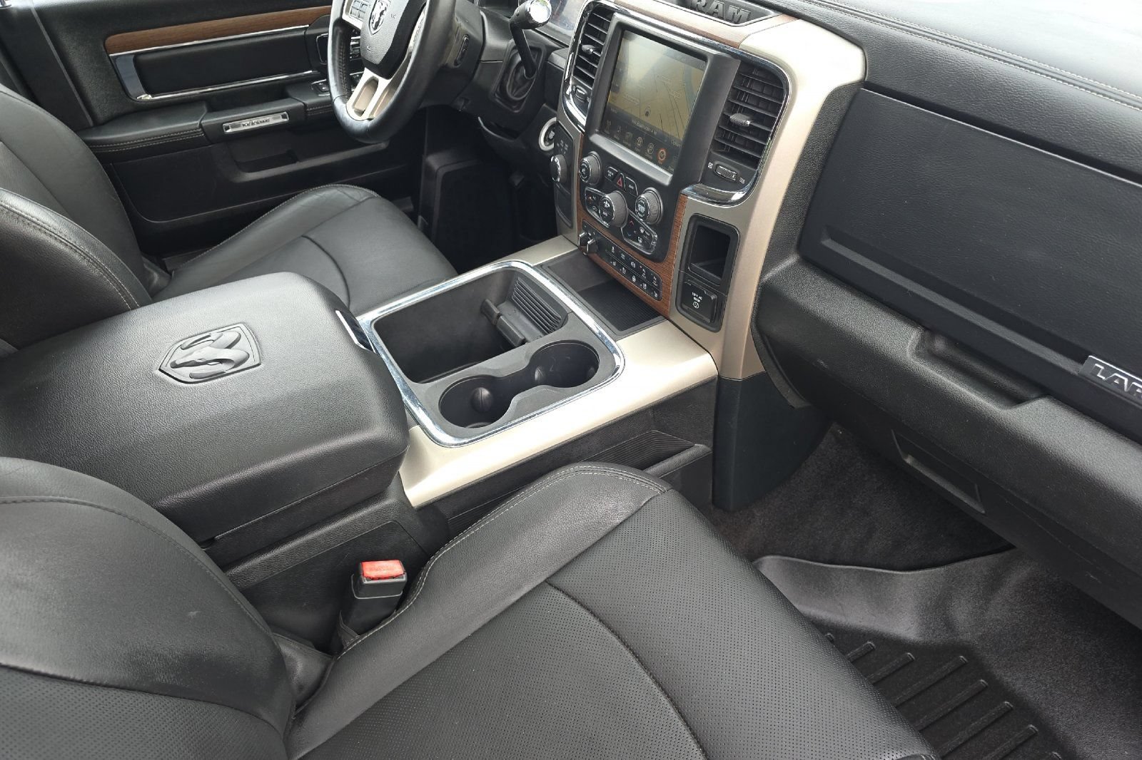 Used 2016 RAM 3500 Laramie AWD/4WD image 15