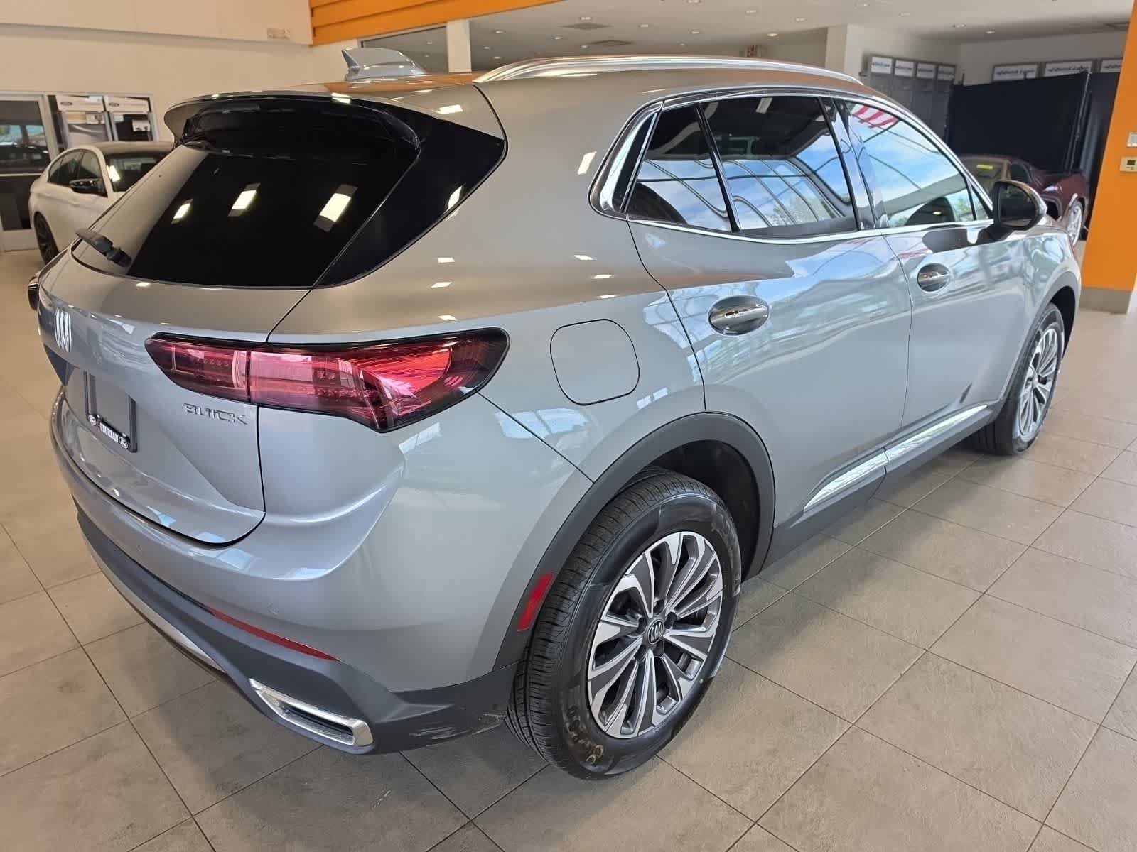 Used 2024 Buick Envision Preferred AWD/4WD image 7