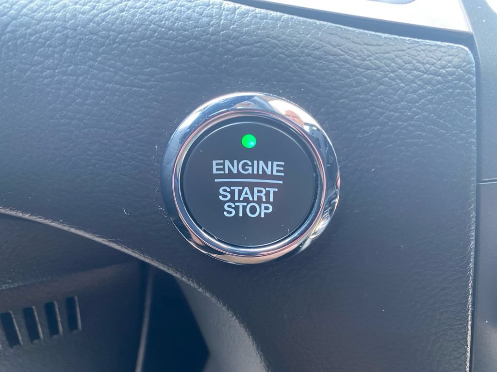 Used 2019 Ford Edge SEL w/ Equipment Group 201A AWD/4WD image 38