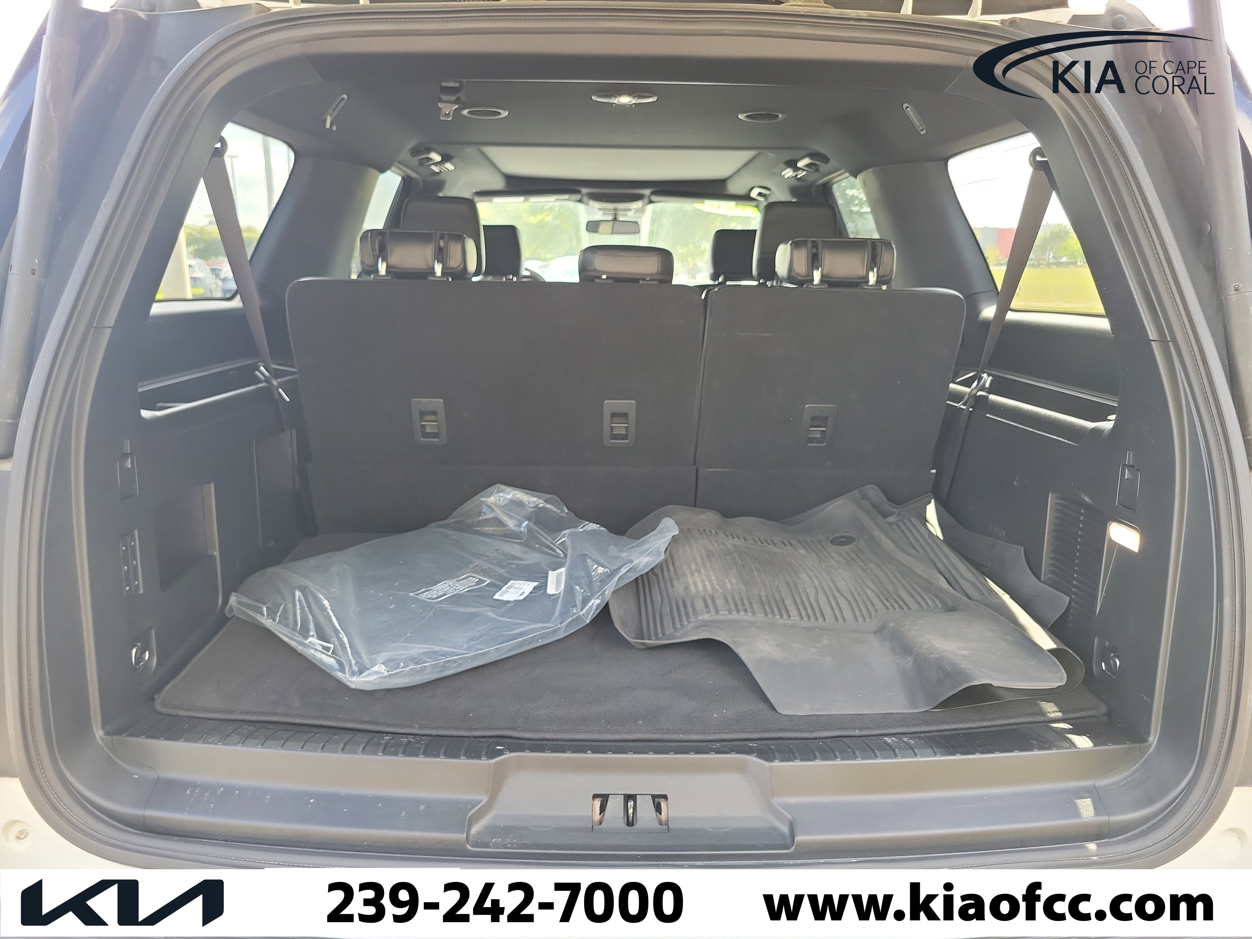 Used 2020 Ford Expedition Max XLT w/ Equipment Group 202A RWD image 12