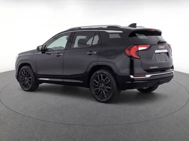 Used 2023 GMC Terrain Denali w/ Black Diamond Edition AWD/4WD image 3