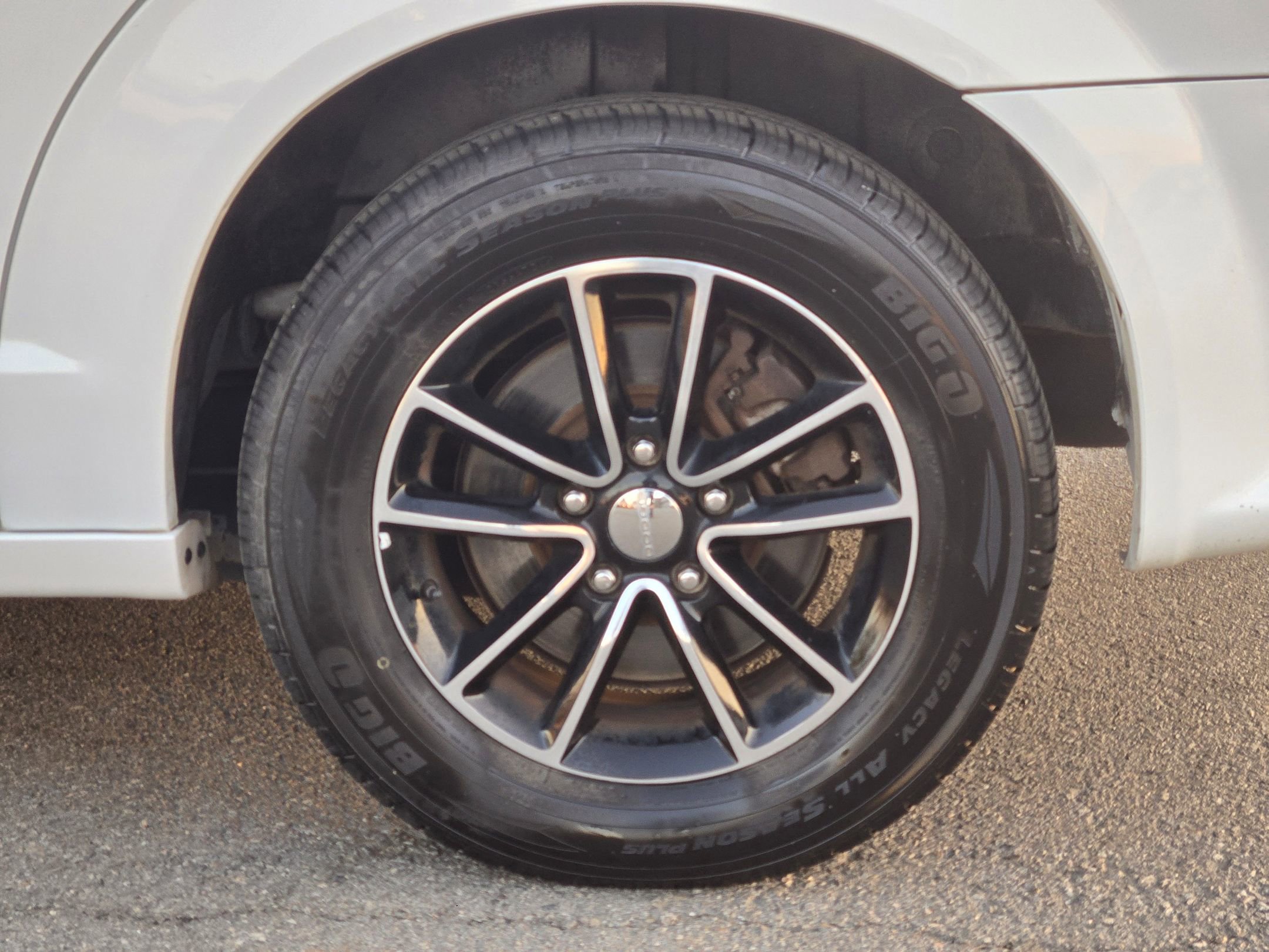Used 2019 Dodge Grand Caravan GT FWD image 17