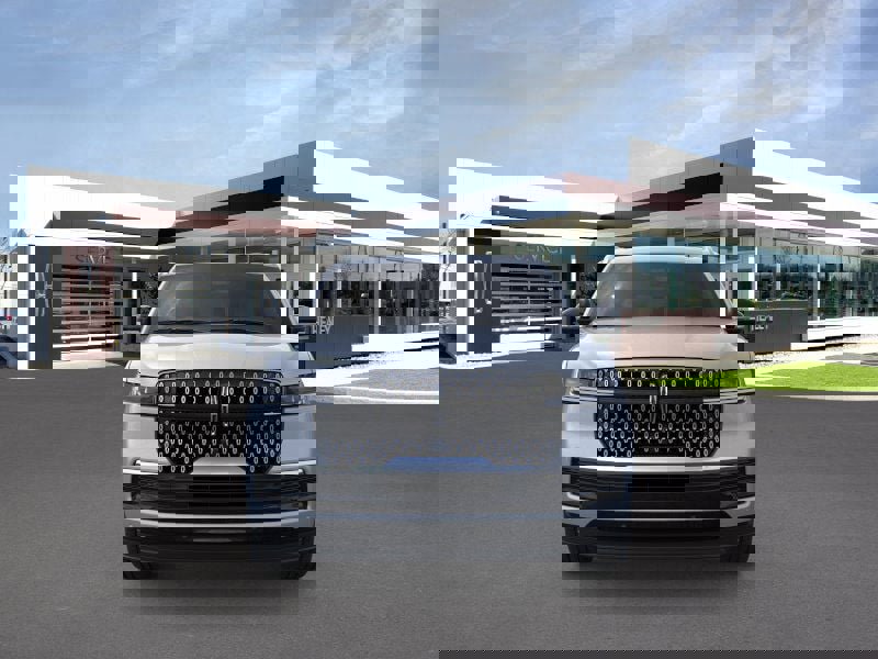 New 2025 Lincoln Navigator Reserve image 6