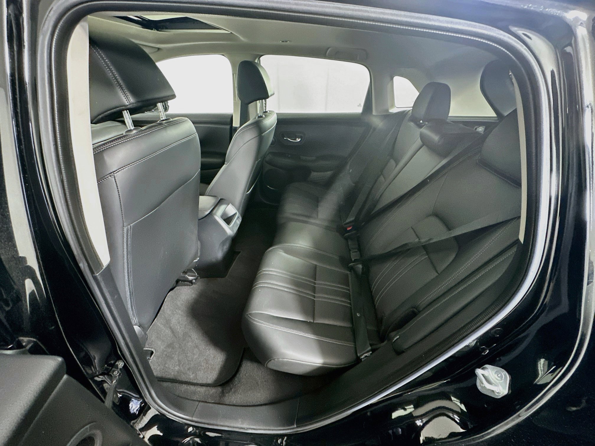 Used 2023 Honda HR-V EX-L image 27