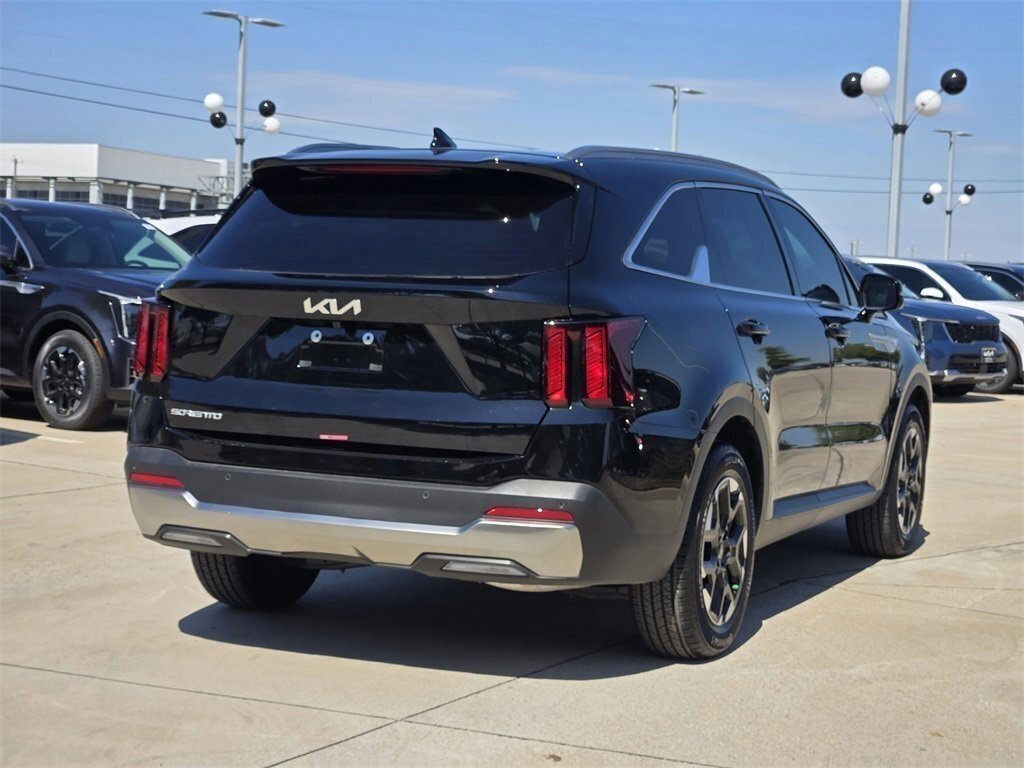 New 2025 Kia Sorento S w/ Panoramic Sunroof Package image 4