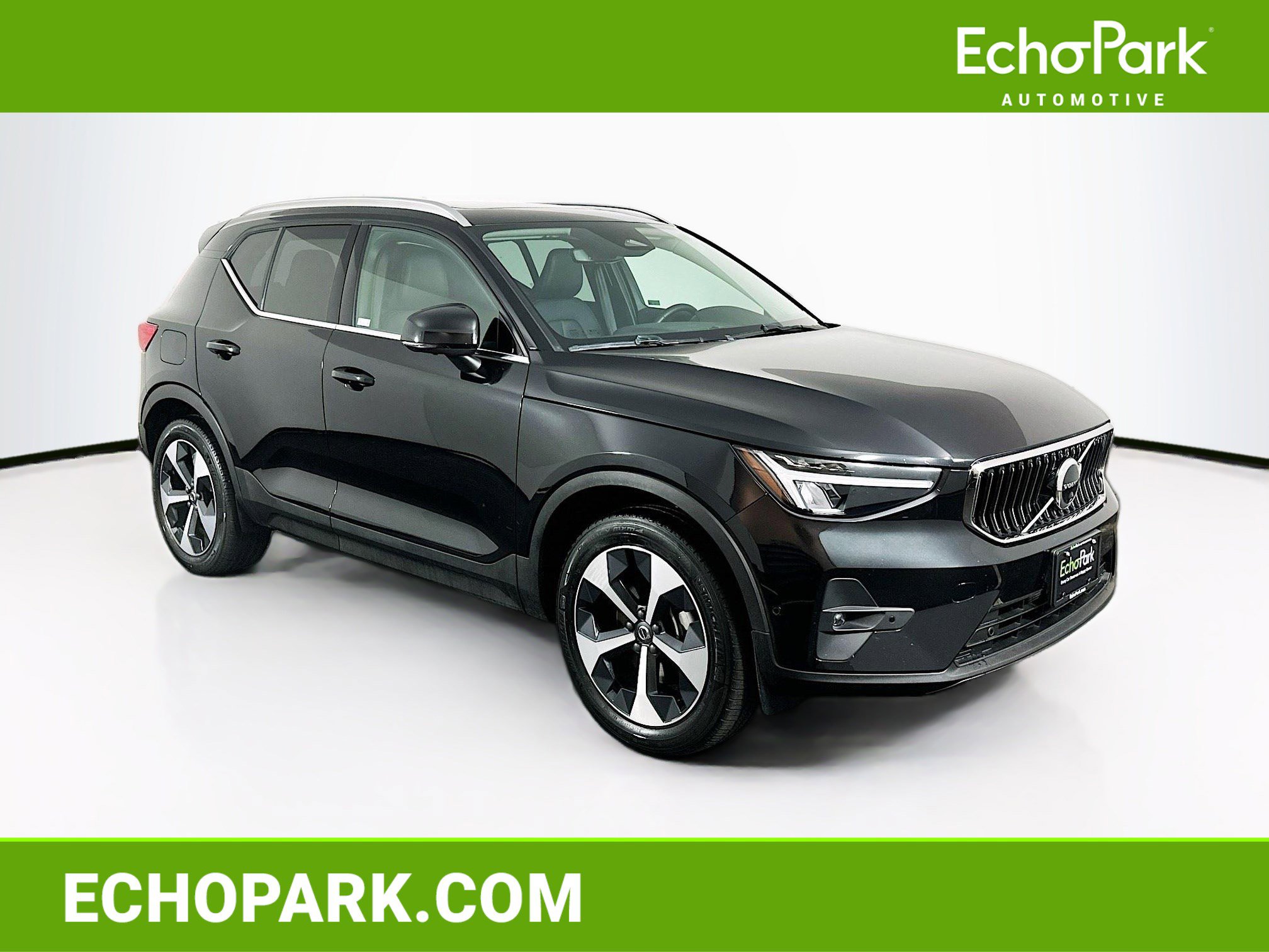 Used 2025 Volvo XC40 B5 Plus