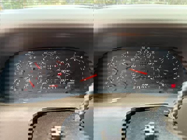 Used 2001 Ford F550 2WD Crew Cab Super Duty image 11