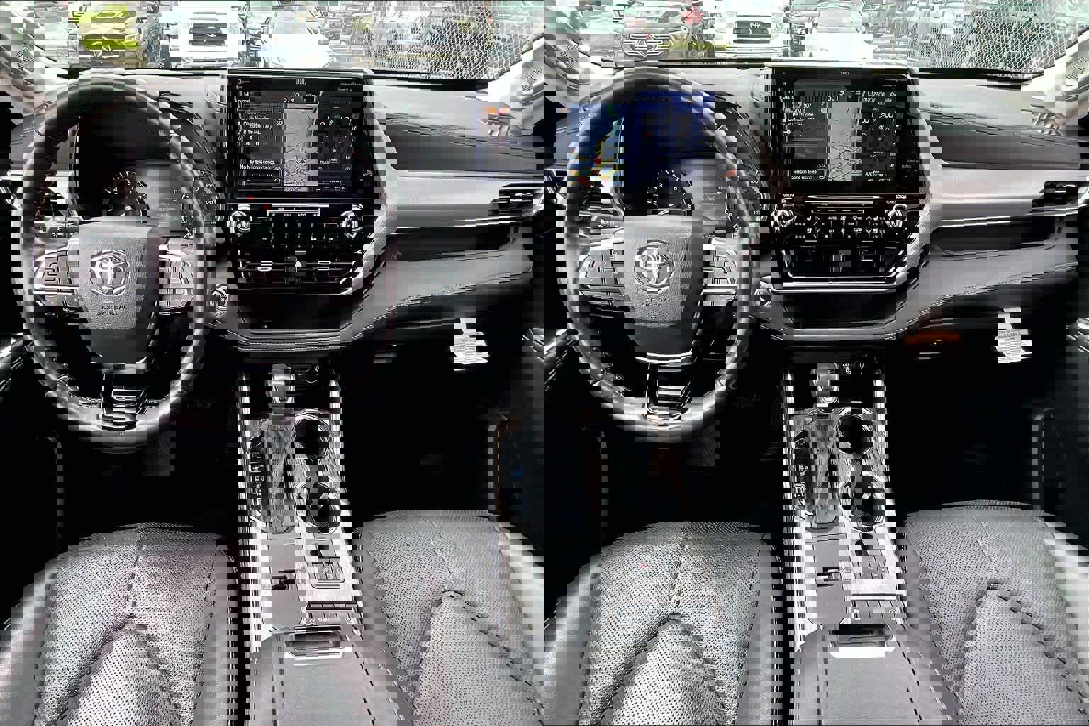 Used 2021 Toyota Highlander Platinum image 14