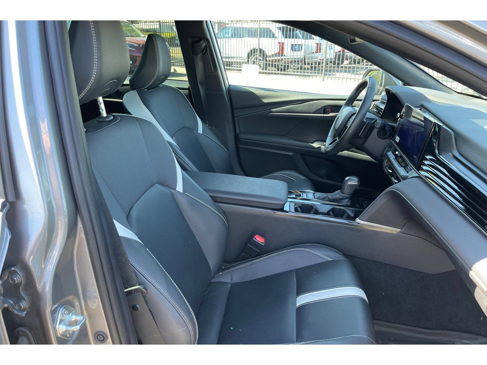 Used 2025 Toyota Camry SE w/ Multimedia Upgrade Package FWD image 19