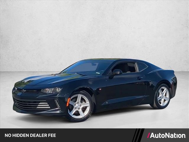Used 2017 Chevrolet Camaro LT RWD image 1