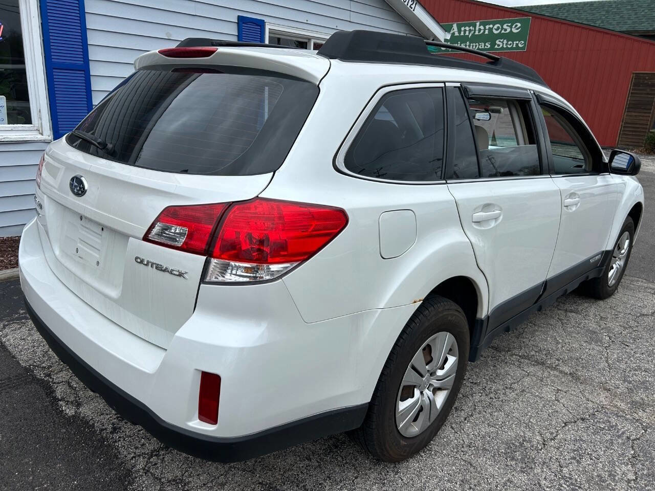 Used 2012 Subaru Outback 2.5i AWD/4WD image 4