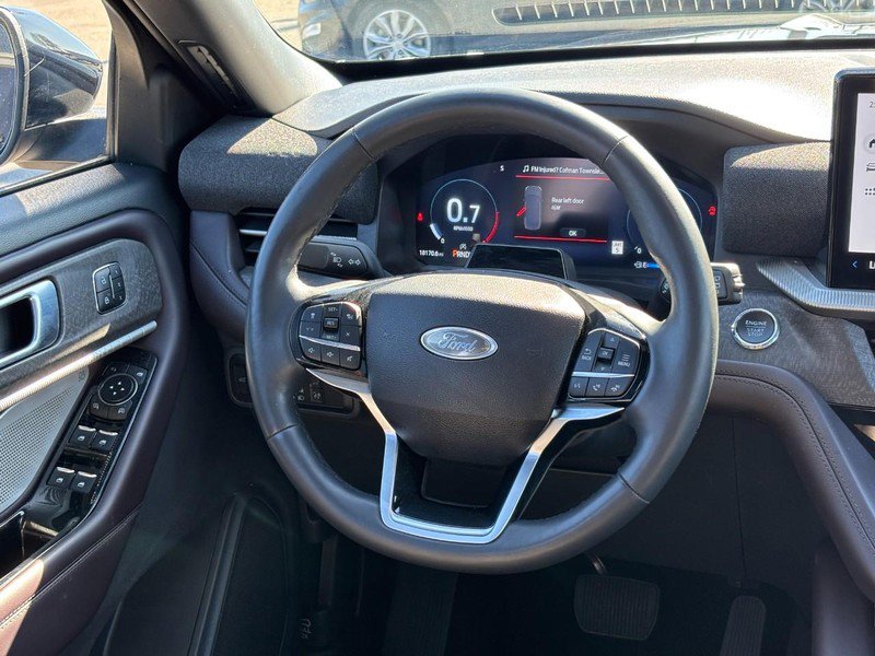 Used 2025 Ford Explorer Platinum w/ LUX Leather Package image 13