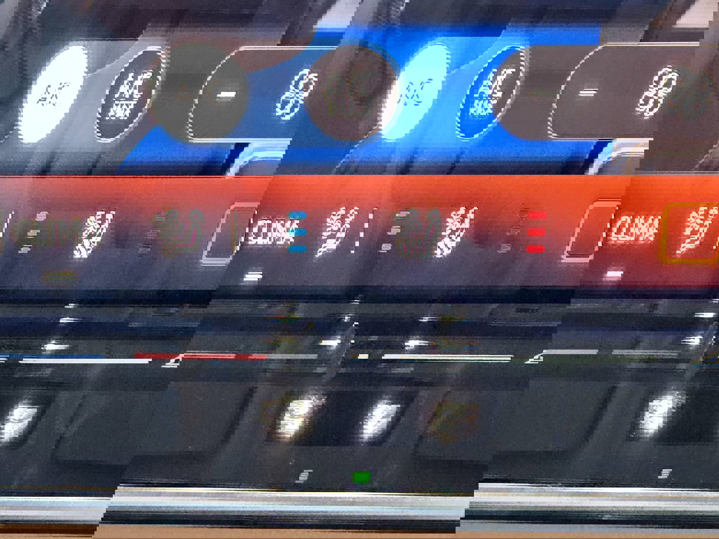 New 2025 Volkswagen ID. Buzz 1st Edition image 22