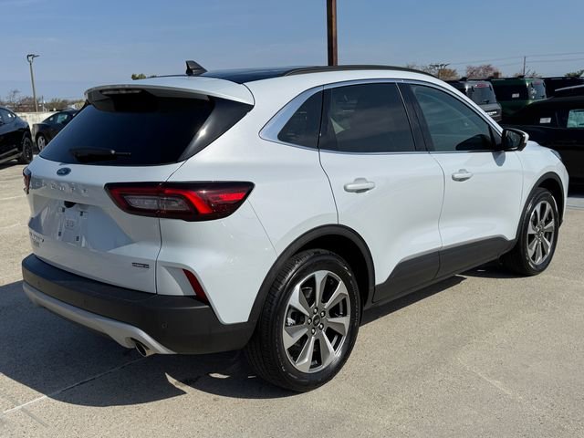 Certified 2025 Ford Escape Platinum w/ Premium Technology Package image 8