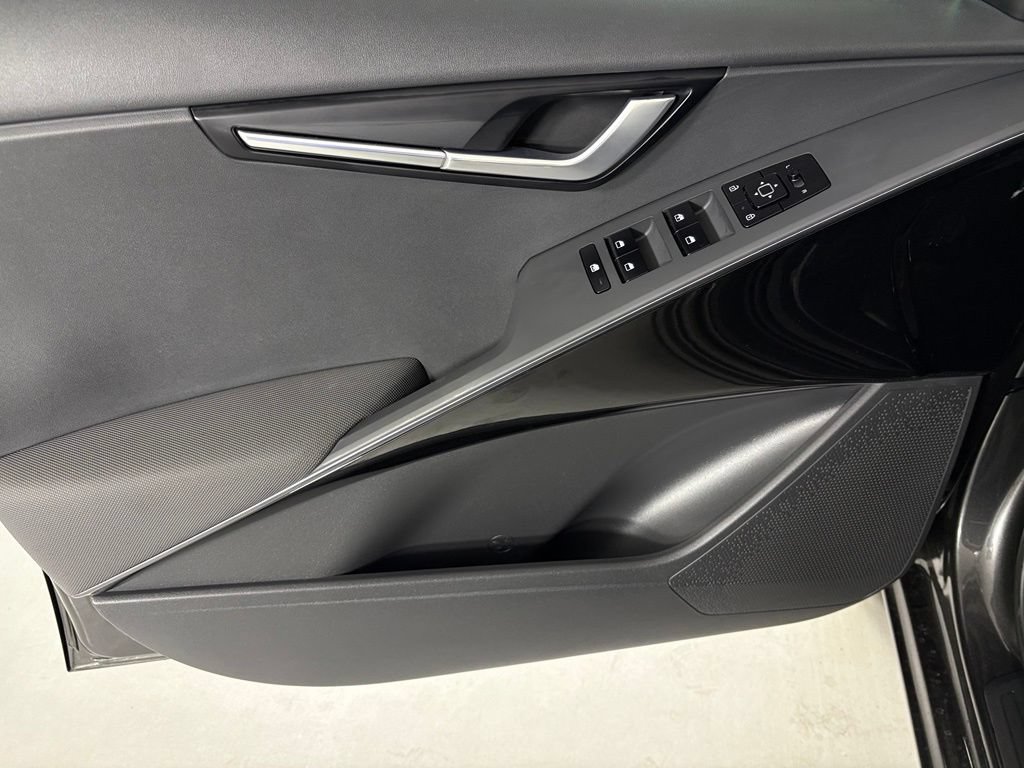 New 2026 Kia Niro Wind FWD image 14