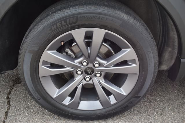 Used 2022 Ford Explorer XLT w/ Equipment Group 202A AWD/4WD image 51