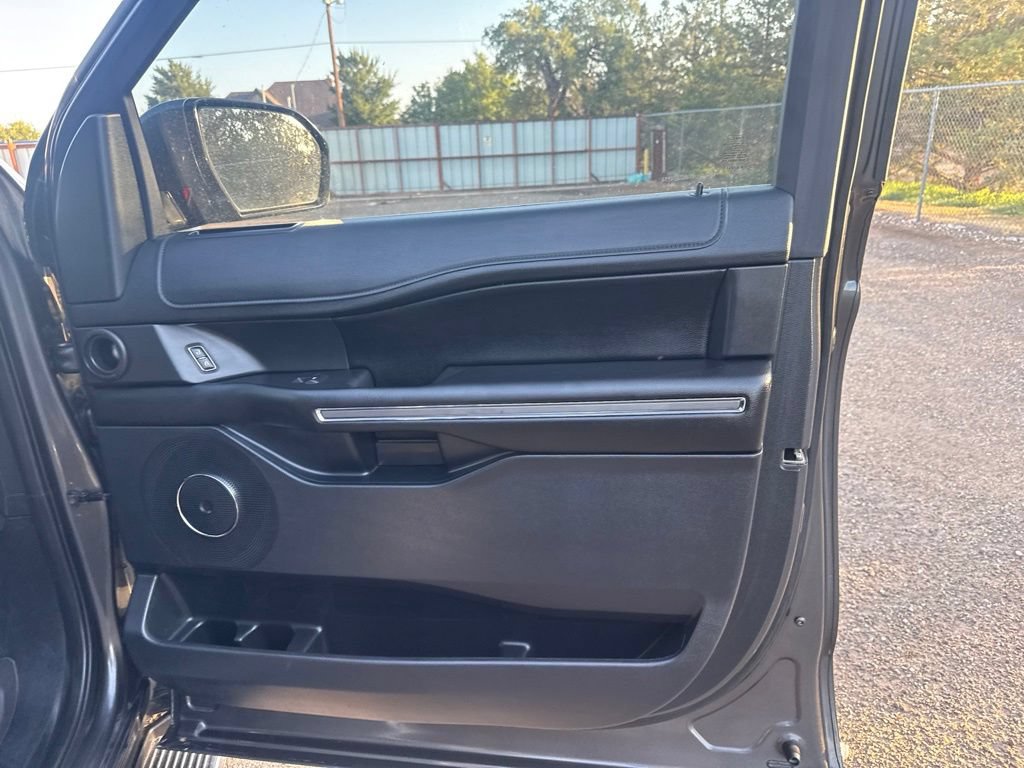 Used 2019 Ford Expedition XLT w/ Equipment Group 202A RWD image 39