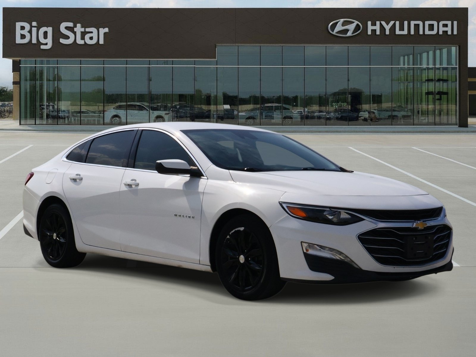 Used 2019 Chevrolet Malibu LT w/ Driver Confidence Package II FWD image 6