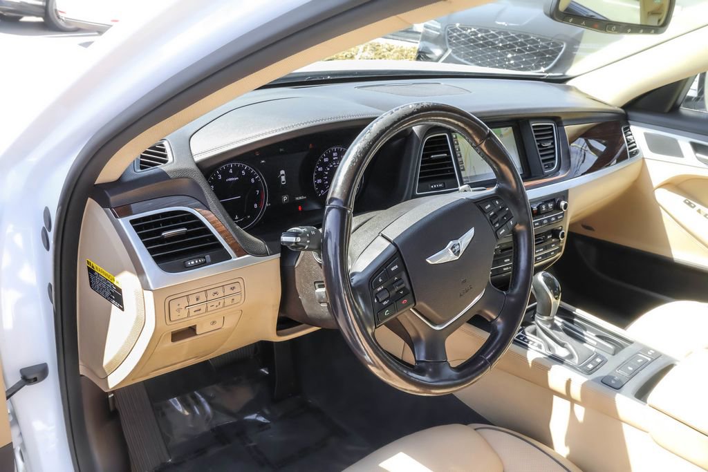 Used 2015 Hyundai Genesis 3.8 w/ Option Group 03 image 15
