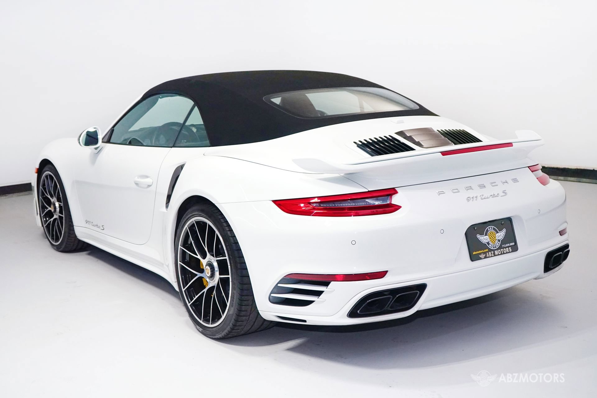 Used 2018 Porsche 911 Turbo S image 7