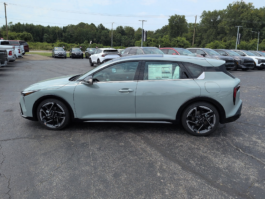 New 2026 Kia K4 EX w/ GT-Line Premium Package FWD image 4