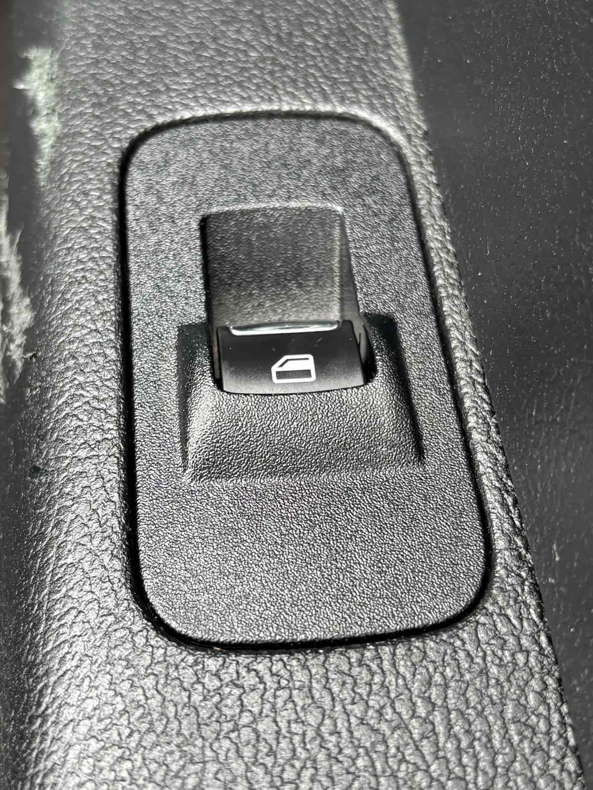 Used 2018 Ford F150 XLT w/ Equipment Group 302A Luxury AWD/4WD image 34