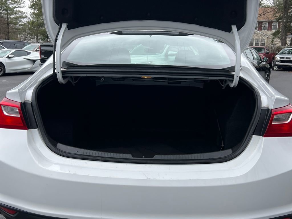 Used 2023 Chevrolet Malibu LT image 14
