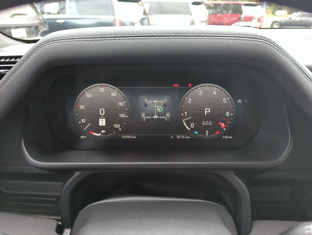 Used 2023 Land Rover Defender 90 X-Dynamic SE AWD/4WD image 31