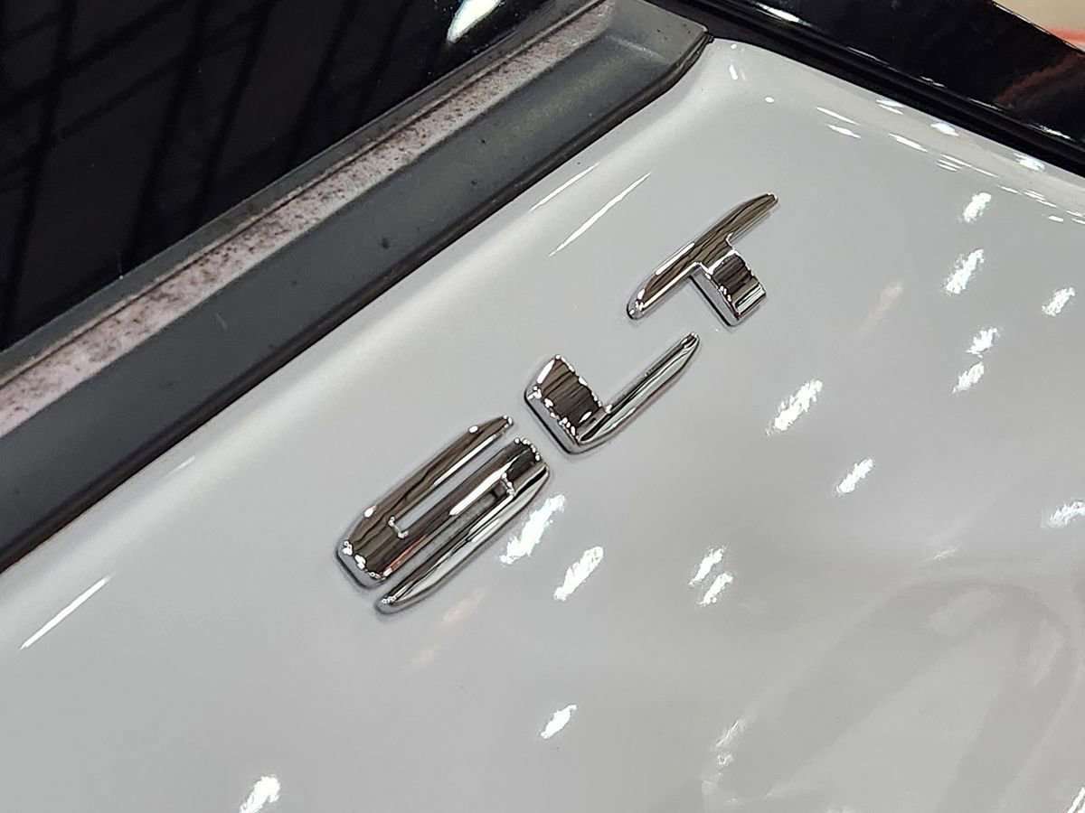 Used 2022 GMC Terrain SLT image 28